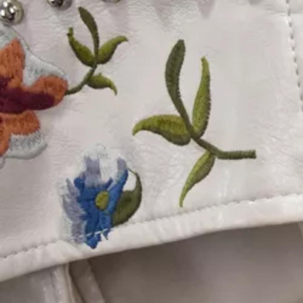 π¦SOLD π¦NWT Embroidered White Jacket Vegan Leather. 12-14 - Picture 7 of 15